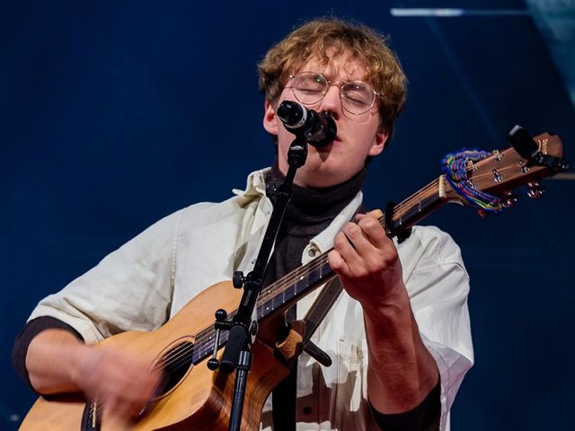 Håpsgudstjeneste 1st søndag i Advent. Sang og musikk av Cyria med barna, Helge Johan og  Frode Pedersen, Daniel Granum og Egil Granum. Andakt ved Ivar Granum. Hjørne for barna. Kirkekaffe