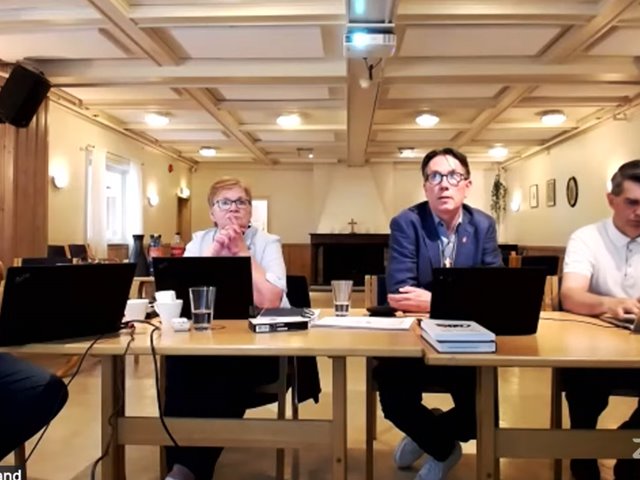 Årskonferansen avviste mistillit og sterk kritikk mot hovedstyret