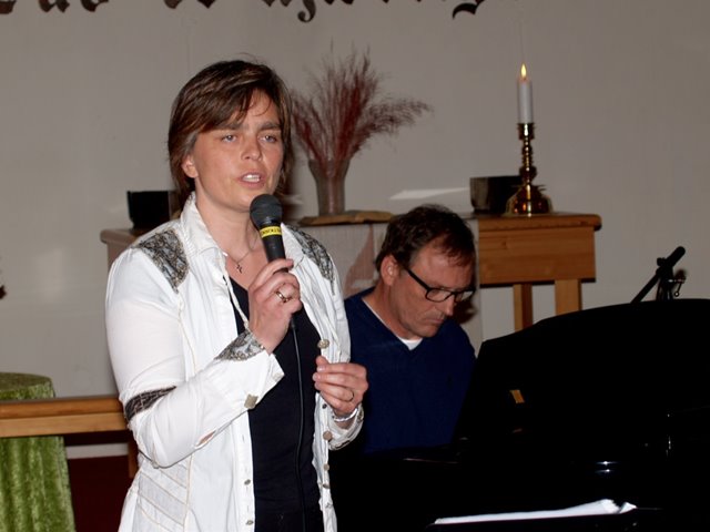 Gudstjeneste med diakon Lisa Kristin Hanielsen. Sang og musikk av Hanne Lien og Hans Petter Frivold. Kirkekaffe.